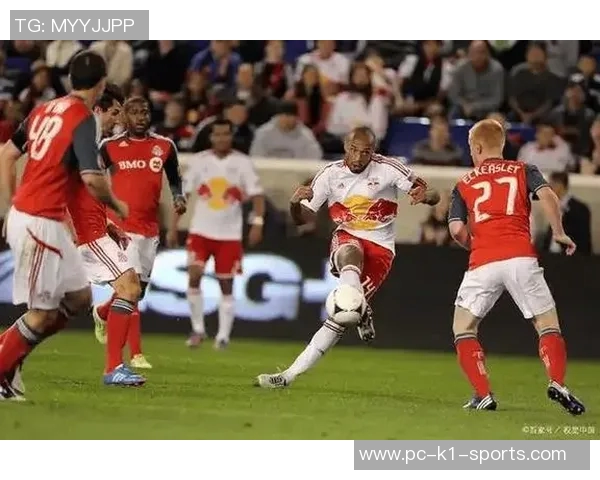 德甲激战汉堡迎战莱红牛全力争胜展现球队实力